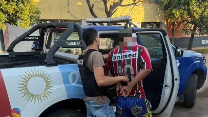 Pelea callejera: joven detenido por amenazar con un revólver a otro