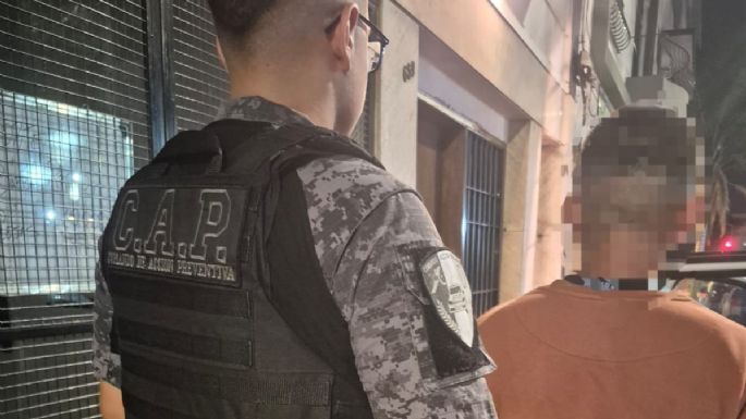 Vecinos retuvieron a un hombre que arrojó a una mujer desde un balcón