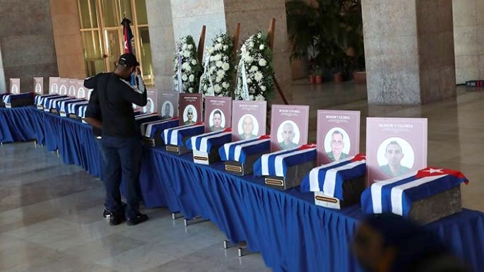 Rinden honores a asesinados durante la captura de Maduro
