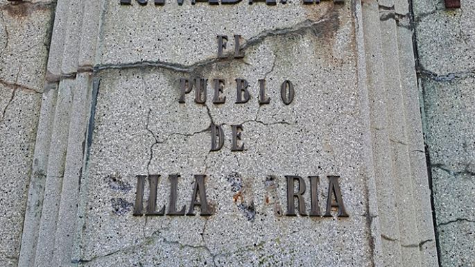 Vandalizaron el monumento  de Plaza Independencia