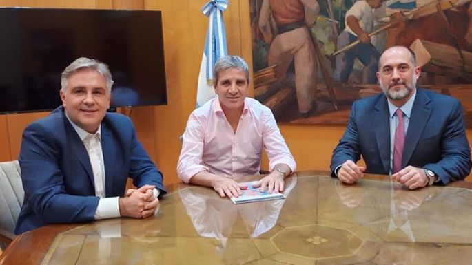 Llaryora lanza nueva colocación de deuda por USD 500 millones