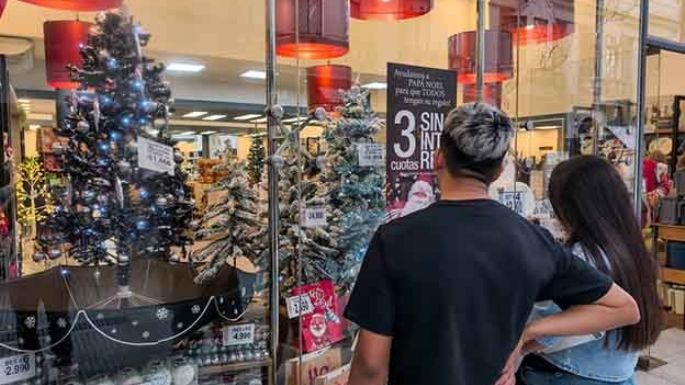 Las ventas minoristas cayeron 6,8%
