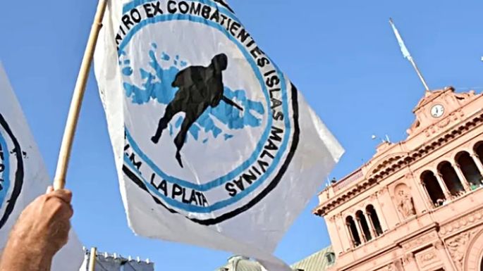 Excombatientes intimaron a Milei