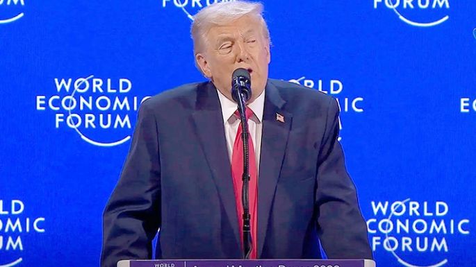 En Davos, Trump exige Groenlandia