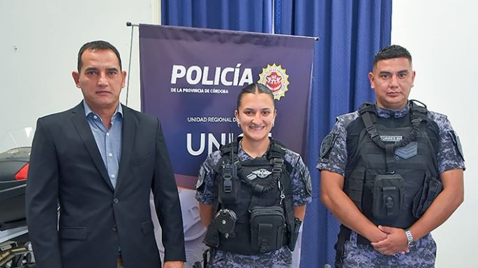 Policías salvaron la vida de una beba