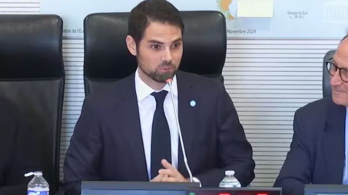 Un embajador que plantó bandera