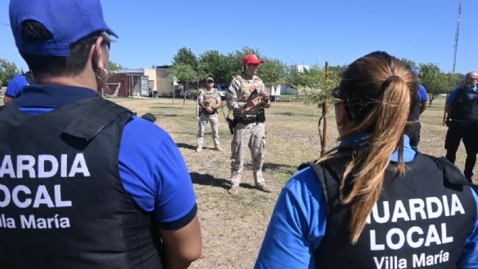 Agentes de la Guardia Local se capacitaron en el uso de armas menos letales