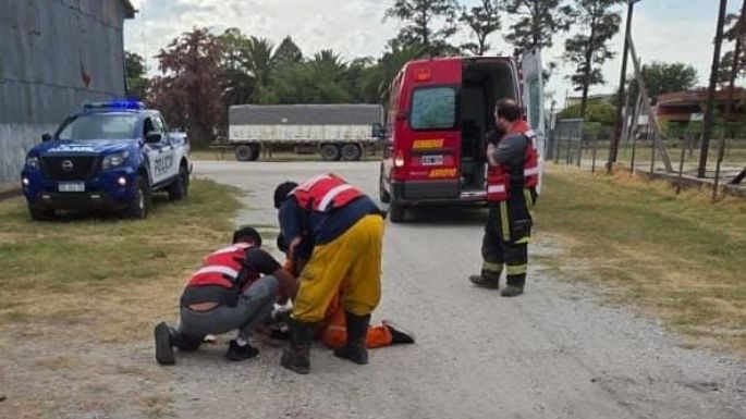 Adolescente sufrió la amputación de un pie al intentar cruzar un tren