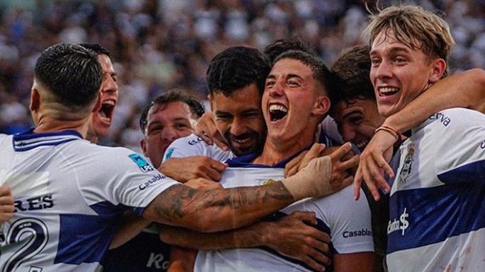 River comenzó con triunfo y Racing tropezó en el Bosque