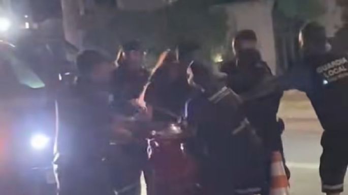 Registran violentas escenas en un control y detención de motociclista