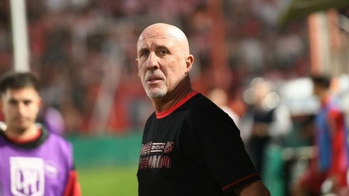 Daniel Oldrá renunció como técnico de Instituto