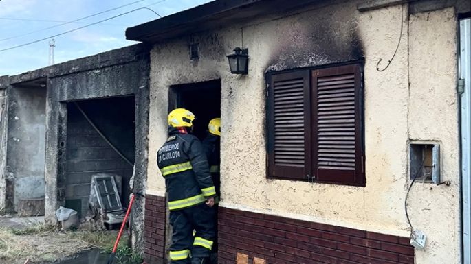 La Carlota: murió al incendiarse la casa y su pareja denunció que quiso quemarla