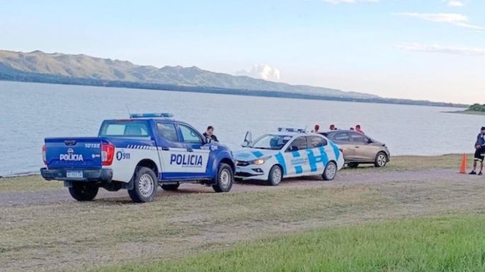 Estaba de vacaciones, salió a navegar en un kayak y lo encontraron muerto a orillas del lago Los Molinos