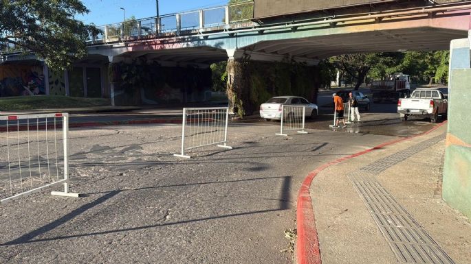 Corte vehicular de media calzada debajo del Puente Alberdi