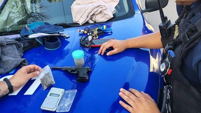 Armado y con marihuana
