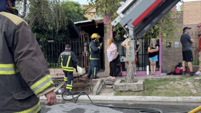 Fuego en Villa Nueva: Bomberos evitaron una tragedia