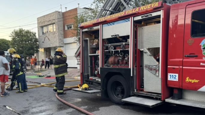 Fuego en Villa Nueva: Bomberos evitaron una tragedia