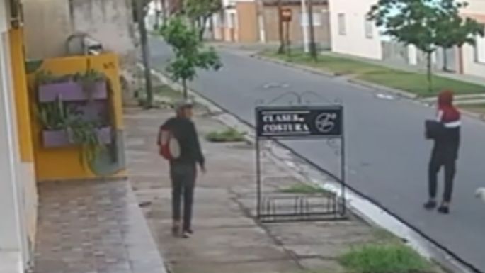 Robo en Villa Nueva: ingresaron por el techo y escaparon a pie