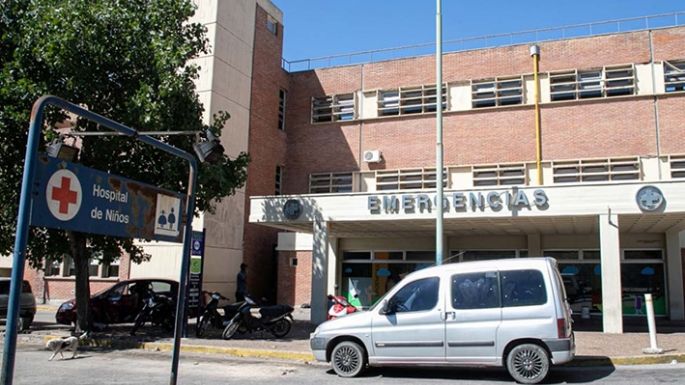 Arrestaron a una joven pareja por el fallecimiento de un bebé