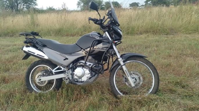 Tras extenso operativo encuentran varias motos entre las malezas