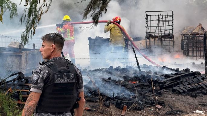 Incendio en un depósito de barrio Villa del Sur