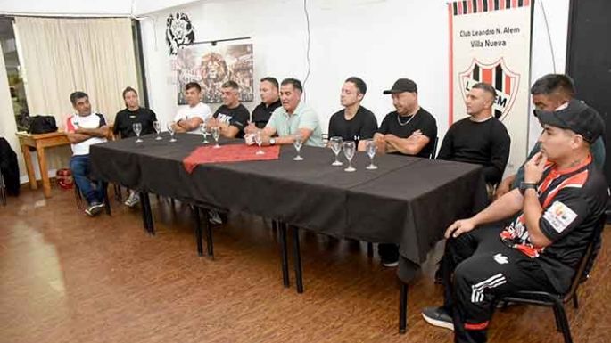 Leandro N. Alem presentó su cuerpo técnico del centenario