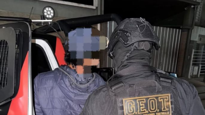 Rompió la vidriera de un comercio para llevarse un televisor y fue detenido