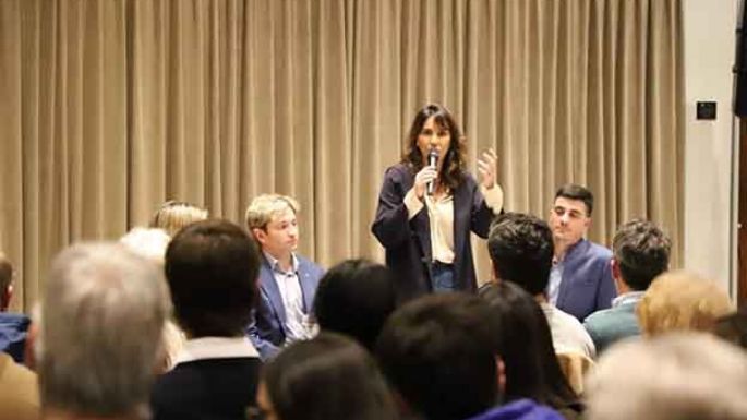 Presentan libro sobre De la Sota