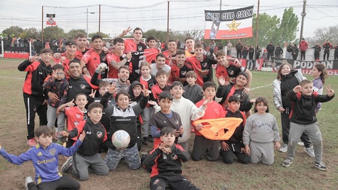 Cabral festejó en rojo y negro