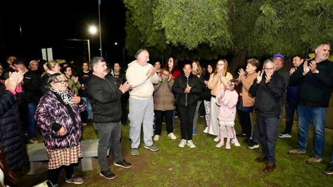 Inauguraron la pavimentación  y la iluminación en el Roque