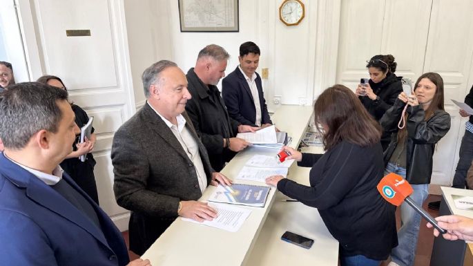 Accastello presentó el presupuesto 2027, que prevé $149.850 millones