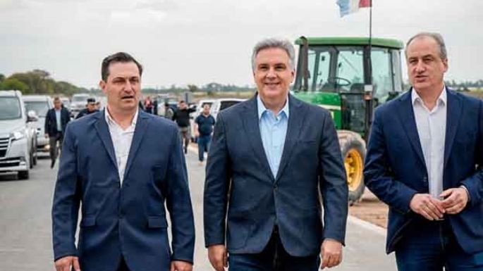 Llaryora inauguró un tramo de la Autopista Nacional 19