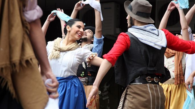 Encuentro de danzas folclóricas