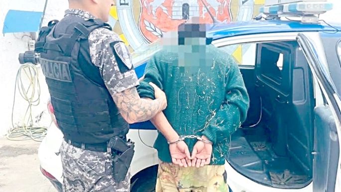 Dos iracundos sujetos tras las rejas por hechos de violencia