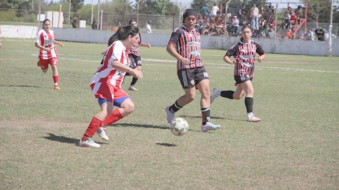 Alem goleó en el clásico