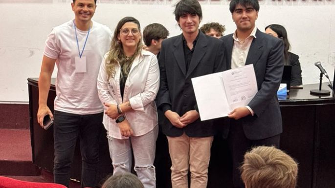 Inglese, en Modelo Legislativo juvenil