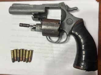 Dos menores aprehendidos luego de arrojar piedras a móviles policiales