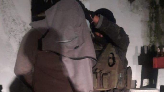 Intentó ocultar drogas enterrándolas y terminó detenido