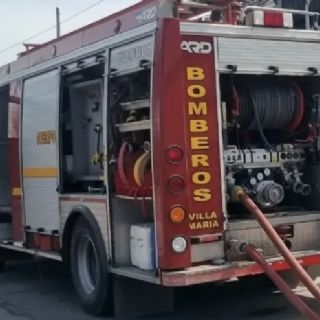 Un incendio generalizado afectó una vivienda en barrio Ameghino