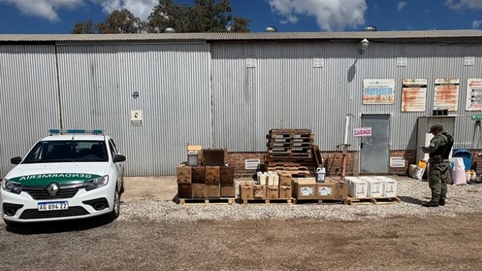 Allanaron y clausuraron empresas de agroquímicos en Pozo del Molle