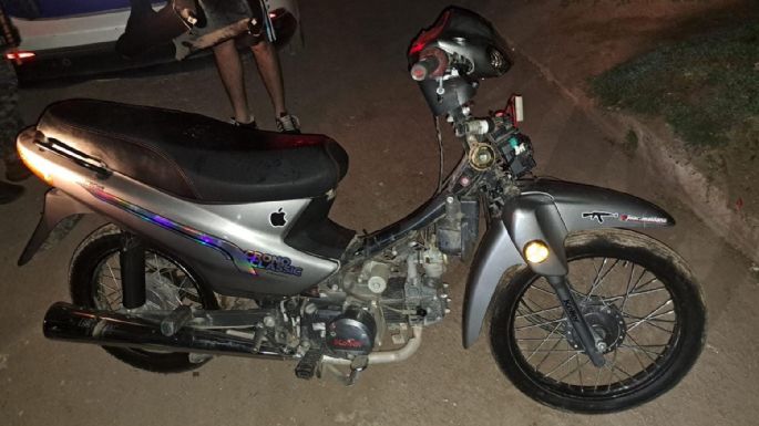 Robó una moto, la descartó a pocas cuadras y fue detenido: el ladrón es menor de edad