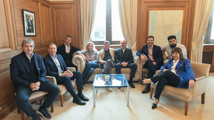 La mesa política define una agenda ministerial