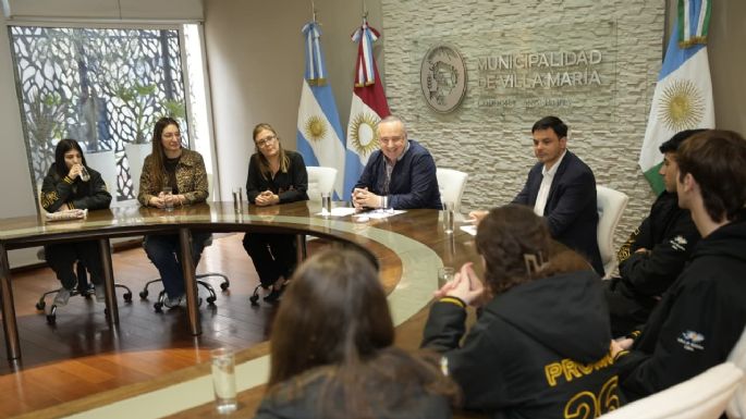Estudiantes secundarios dialogaron con Accastello e Inglese