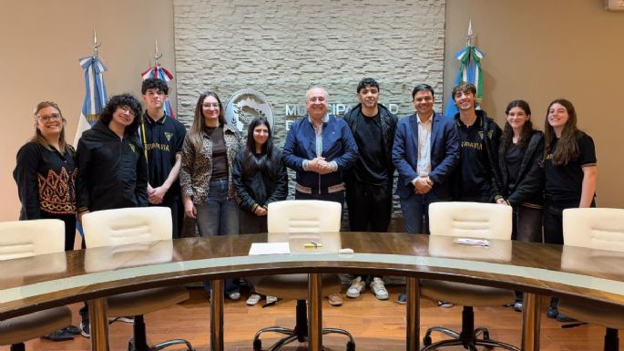 Estudiantes secundarios dialogaron con Accastello e Inglese