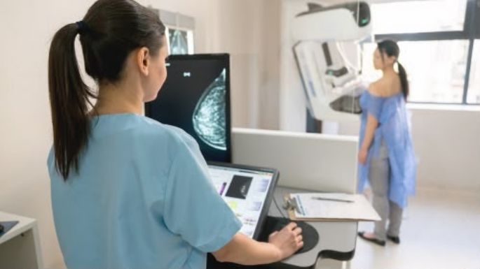 Para prevenir el cáncer de mama, hacen mamografías gratuitas en la Asistencia