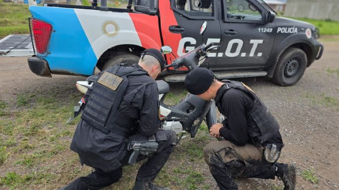 Detienen a menor por presunto robo de una moto