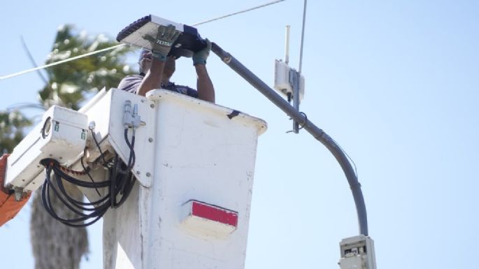 Instalan 300 nuevas luces LED en el barrio Centro