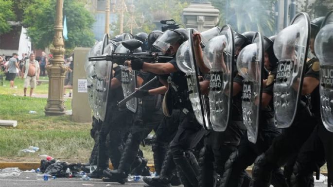 Afuera, el protocolo contra la libre expresión