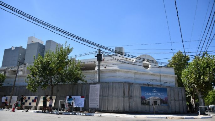 Pintan en vivo en el futuro Mercado Colón