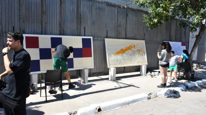 Pintan en vivo en el futuro Mercado Colón